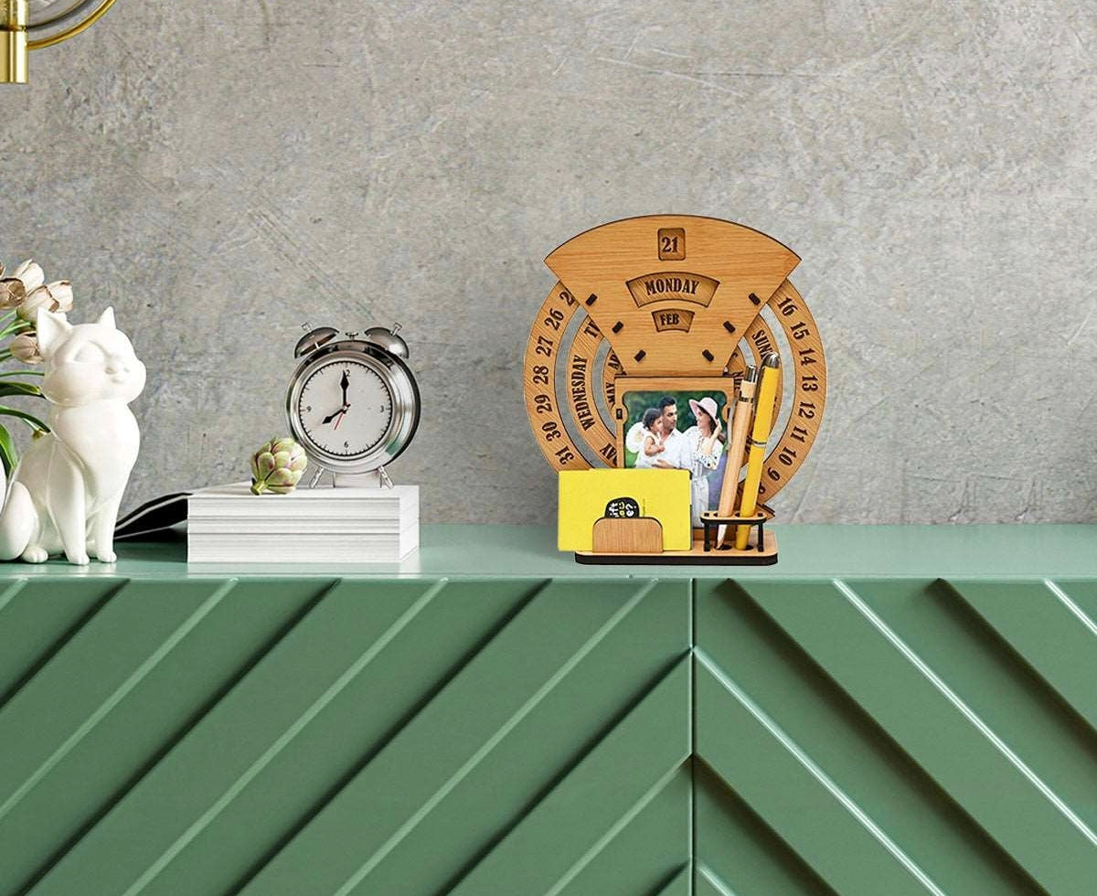 Eco-Friendly Round Calendar with Custom Photo Options | The Eco-Friendly Round Calendar | Perfect for Corporate Gifting